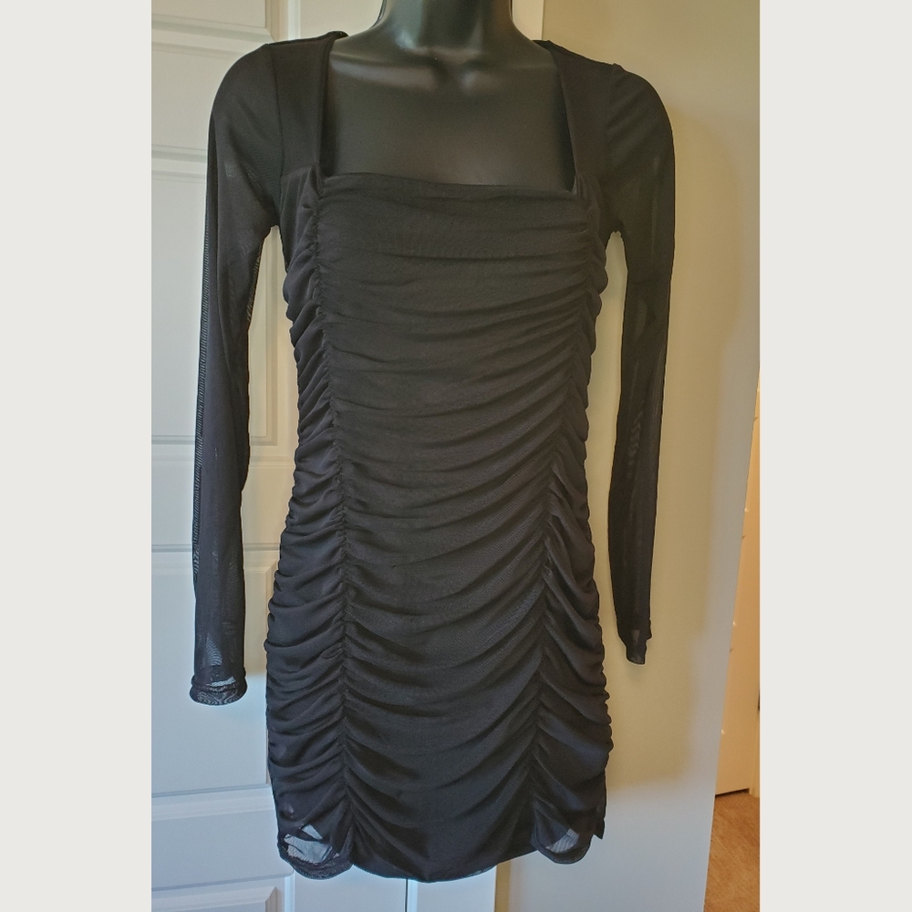 LBD with sheer sleeves and ruching - Picture 1 of 5